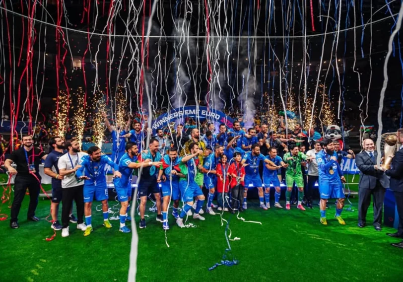 Minifutbol millimizin Slovakiya zəfəri 