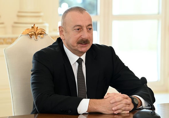 Prezident bir qrup təhsil işçisini təltif etdi - SİYAHI
