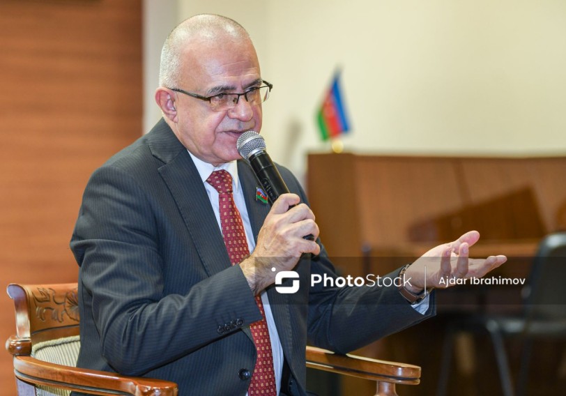 “Dövlətdən və bayraqdan müqəddəs heç nə yoxdur” - MƏKTƏBDƏ