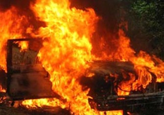 “Mercedes“ yandı: 22 yaşlı gənc kül oldu