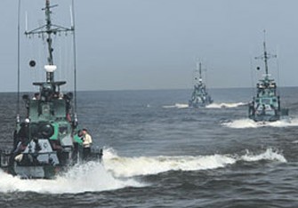 İran Həştərxan limanına hərbi gəmilər göndərdi