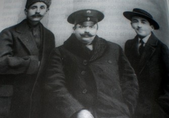 Fəzilətli nəslin şöhrətli oğlu