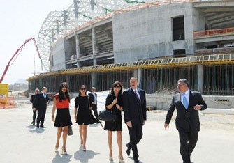 Prezident Su İdmanı Sarayında inşaat işləri ilə tanış olub - Fotolar
