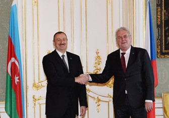 Azərbaycan prezidenti çexiyalı həmkarı ilə görüşüb