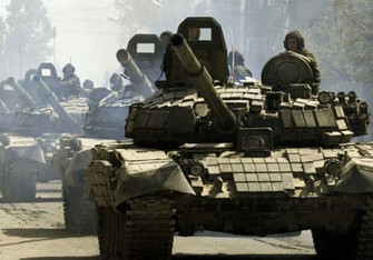 Rus tankları Ukrayna ərazisinə girdi