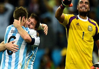 Argentina bu penaltilərlə finala çıxdı - Video
