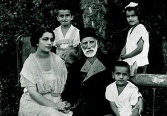 Sovet adamlarından qorxan Sara xanım