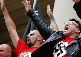 Neofaşizm Avropanı ağuşuna alır
