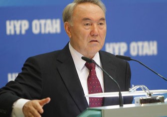 “Nur Otan” yenidən Nazarbayevin prezidentliyə namizədliyini irəli sürdü