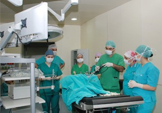 Rezidentlərin laparoskopik bacarıqları artırılır