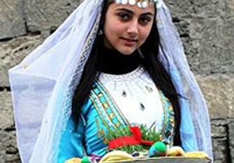 Azərbaycan teatrının baharı gətirən aktrisaları