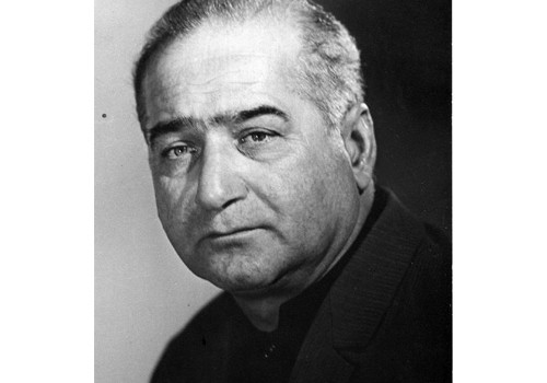 Ruhumuzu titrədən mahnıların müəllifi