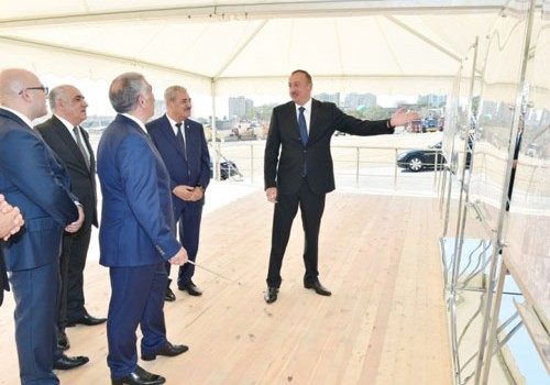 Prezident İlham Əliyev “Sovetski”də yol-nəqliyyat infrastrukturunun təməlini qoydu
