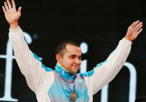 Azərbaycanlı ağır atlet dünya rekordunu yeniləyərək Olimpiya çempionu olub
