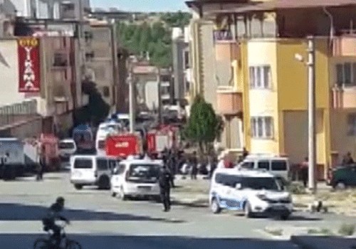 Türkiyədə terror aktı nəticəsində 3 polis şəhid olub, 11 nəfər yaralanıb