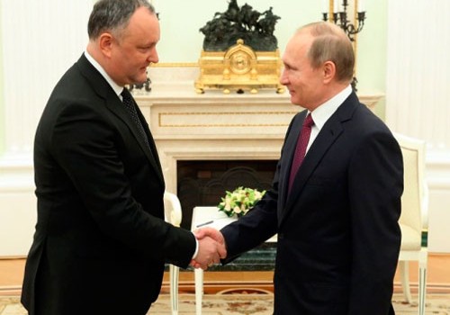 Moldova prezidenti ilk səfərini Moskvaya etdi