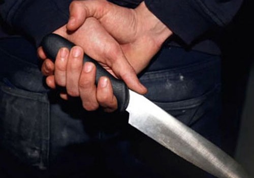 Sabirabadda 22 yaşlı qadın bıçaqlanıb