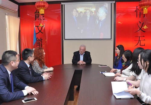 Çin İctimai Elmlər Akademiyasının prezidenti ilə görüş keçirilib