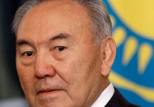 Nursultan Nazarbayev Şəhidlər xiyabanını ziyarət edib