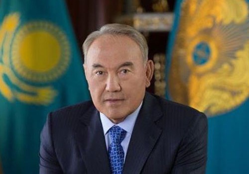 Nazarbayev latın əlifbasına keçilməsi ilə bağlı sərəncam imzalayıb