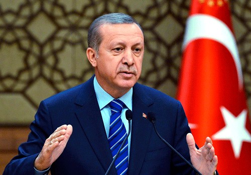 Türkiyə prezidenti referendumda səs verib