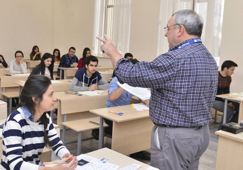 Azərbaycanda son 6 ildə məzunların sayı 11, abituriyentlərin sayı 10 faiz azalıb