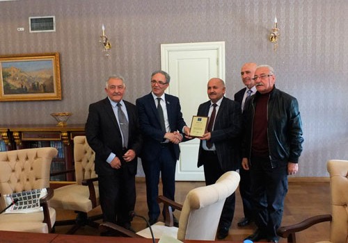 Azərbaycan Mətbuat Şurası Tbilisidə tanınmış jurnalistlərin fəaliyyətini yüksək qiymətləndirib