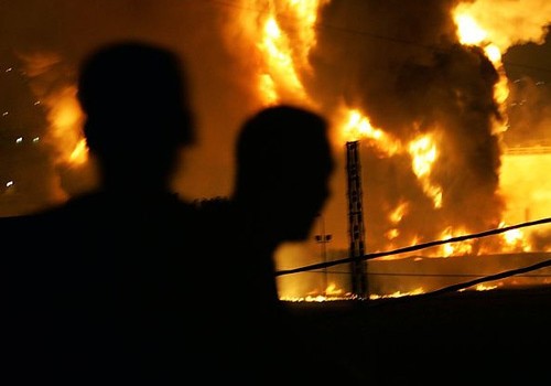 Pakistanda benzin çənində yanğın nəticəsində ölənlərin sayı 148 nəfərə çatıb - YENİLƏNİB