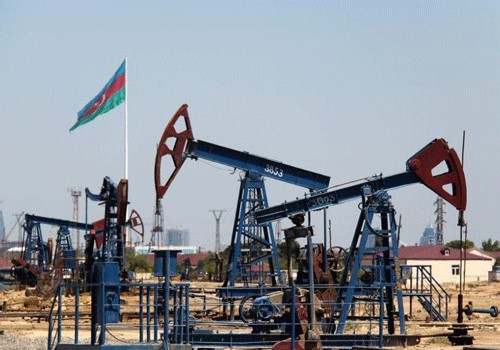 Azərbaycan neftinin qiyməti 50 dolları ötüb