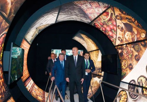 Prezident İlham Əliyev “EXPO 2017 Astana” sərgisində Azərbaycan və Qazaxıstan pavilyonları ilə tanış olub - Fotolar