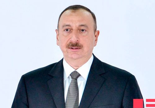 Azərbaycan prezidenti: “Neftin qiymətinin düşməsi bizi yolumuzdan döndərə bilmədi”