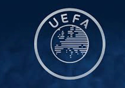 UEFA siyasi qərar qəbul etməkdə ittiham edilir