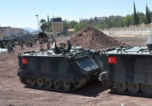 Türkiyə Suriya ilə sərhədə tanklar göndərib