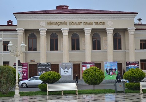50 yaşlı Mingəçevir Teatrı