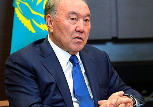 Qazaxıstan prezidenti latın qrafikalı yeni əlifbanı təsdiqləyib