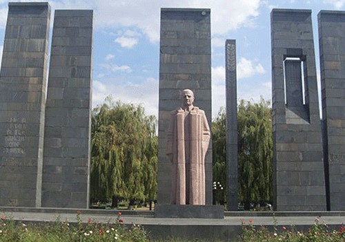 Sarkisyan rejiminin başı üstündəki Domokl qılıncı