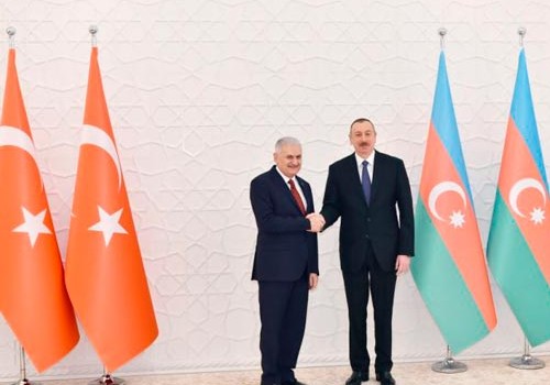 Azərbaycan prezidenti Türkiyə baş naziri ilə görüşüb