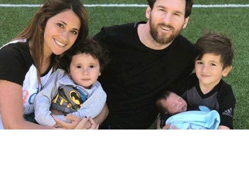 Messi 3-cü oğlunu təqdim etdi