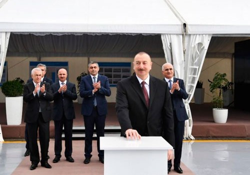 Prezident Bakı Beynəlxalq Dəniz Ticarət Limanı Kompleksinin açılışında iştirak edib