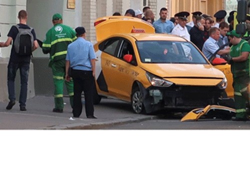 Taksi sürücüsü Moskvanın mərkəzində meksikalı fanatları vurdu
