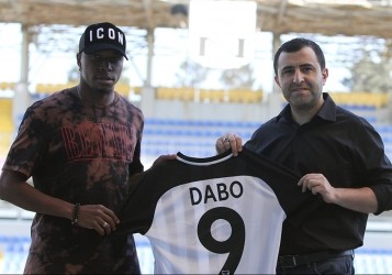 Neftçi” klubu Baqali Dabonu transfer edib