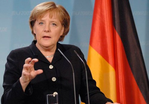 Merkel Suriyada humanitar fəlakətə yol verməməyə çağırıb