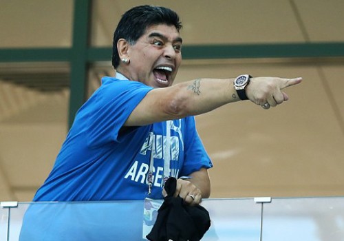 Maradona meksikalılarla anlaşdı