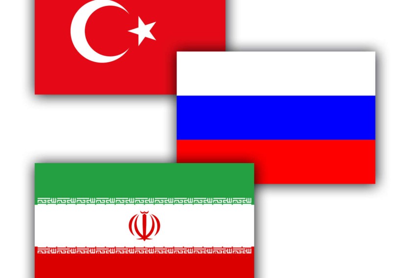 İran Türkiyə və Rusiya ilə dollarsız ticarəti müzakirə edib