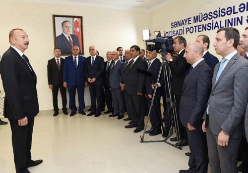 Prezident İlham Əliyev: Azərbaycan sənaye inkişafı istiqamətində çox düzgün yoldadır