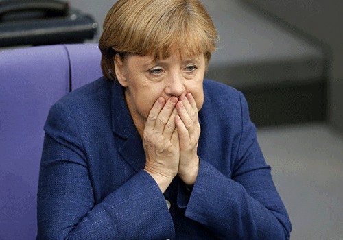 Almanların yarıdan çoxu Merkelin istefasını istəyir