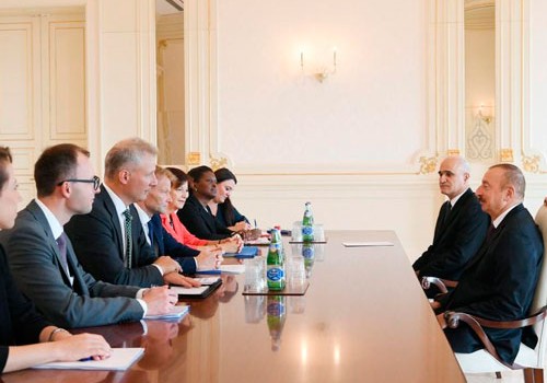 Prezident İlham Əliyev Avropa İnvestisiya Bankının vitse-prezidentinin başçılıq etdiyi nümayəndə heyətini qəbul edib
