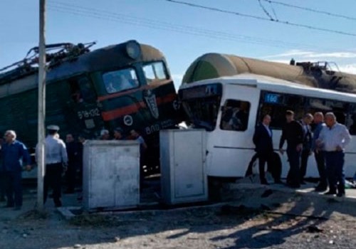 Avtobus qəzasında iki nəfər ölüb, 41 nəfər xəsarət alıb