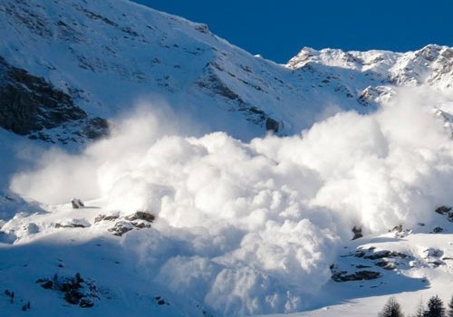 Nepalda qar uçqunu 8 alpinistin ölümünə səbəb olub
