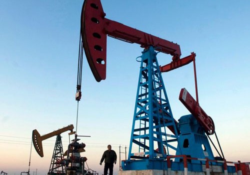 Qazaxıstanda neft hasilatı artıb
